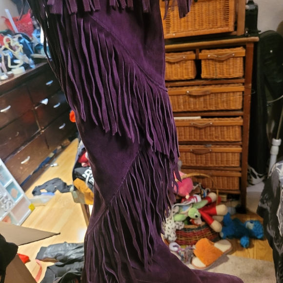 Boots - Picture 2 of 4